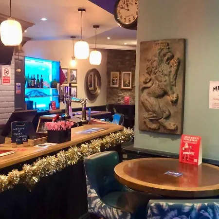 Kings Arms 4*