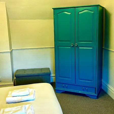 Kings Arms 4*